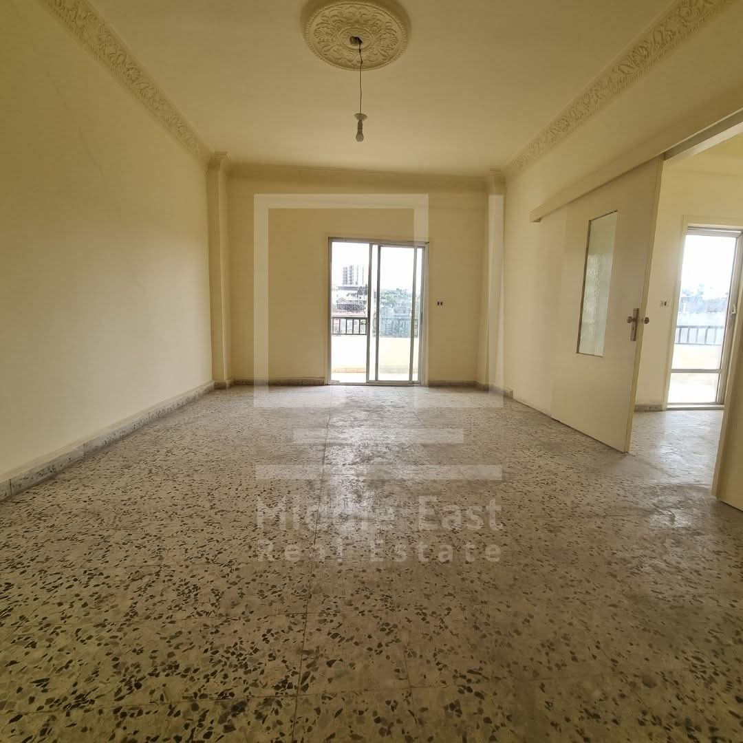 شقة كبيرة اتستراد البداوي