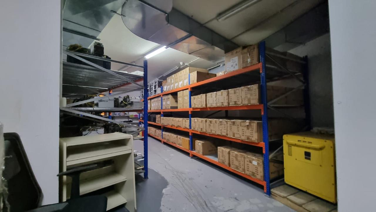 wearhouse
