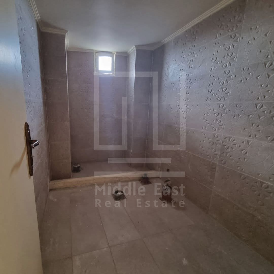 شقة كبيرة اتستراد البداوي