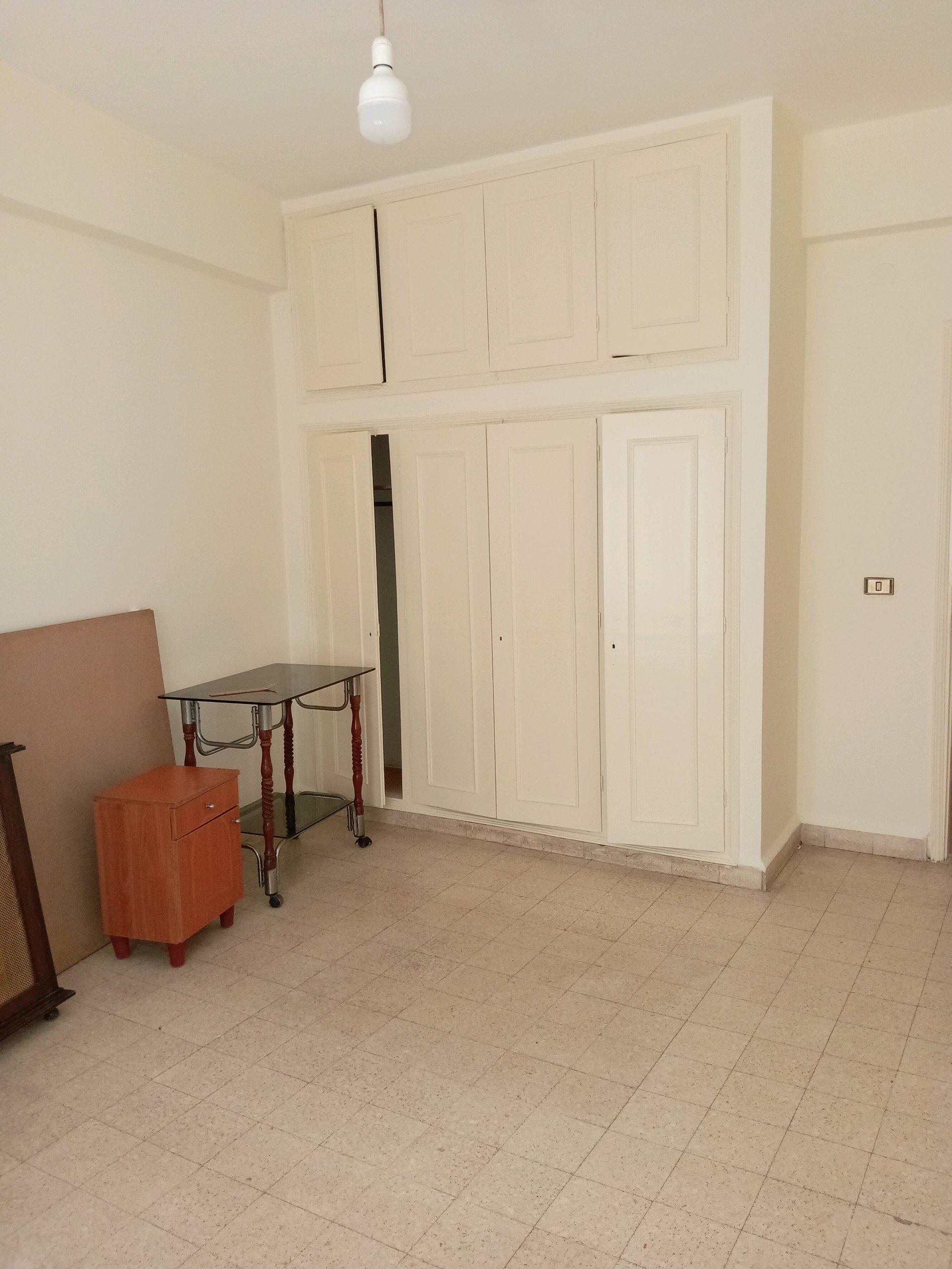 Furnished apartment 180,000$