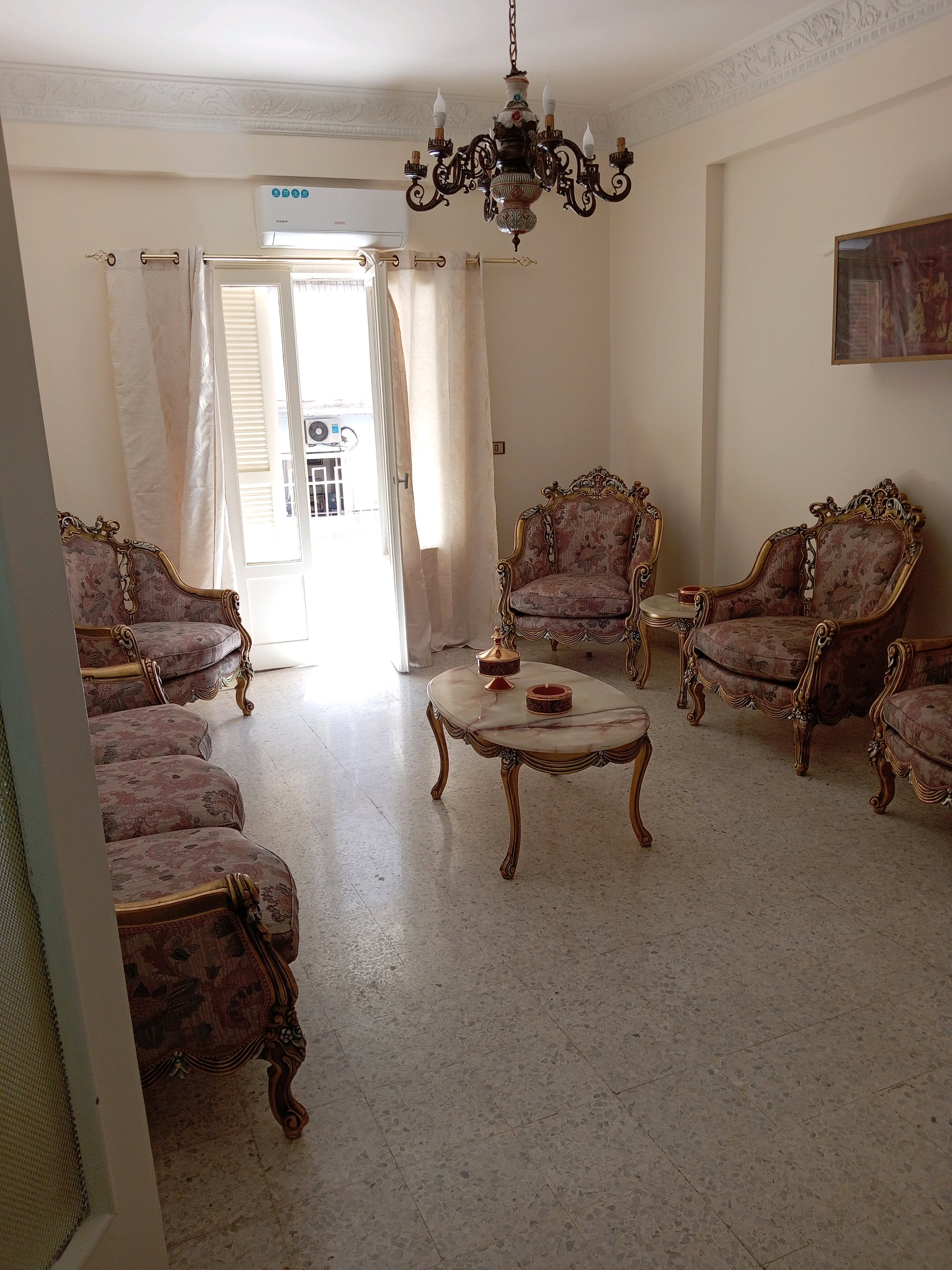 Furnished apartment 180,000$